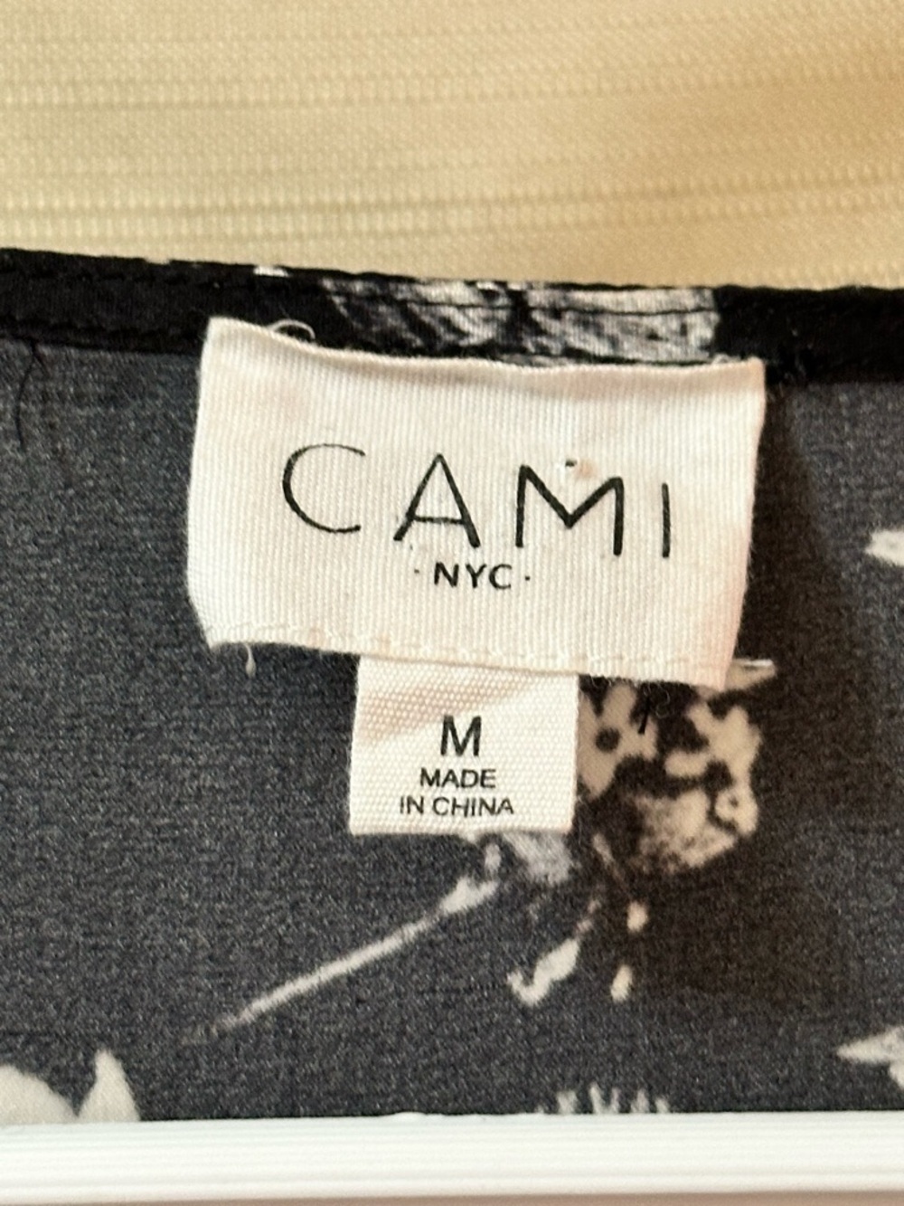 Cami NYC 100% Silk Floral Tie Front Blouse Medium Black Romantic Boho Top - Picture 5 of 10